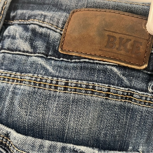 BKE Denim Jake Bootleg Jeans Mens Size 34R Dark Wash Distressed Denim Everyday - Picture 11 of 15